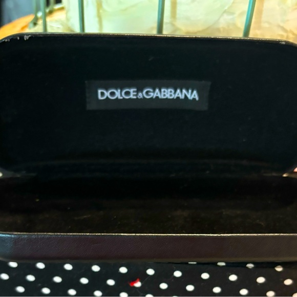 Dolce & Cabana sunglasses case Black with into velvet the the lettering D&B - Picture 1 of 5